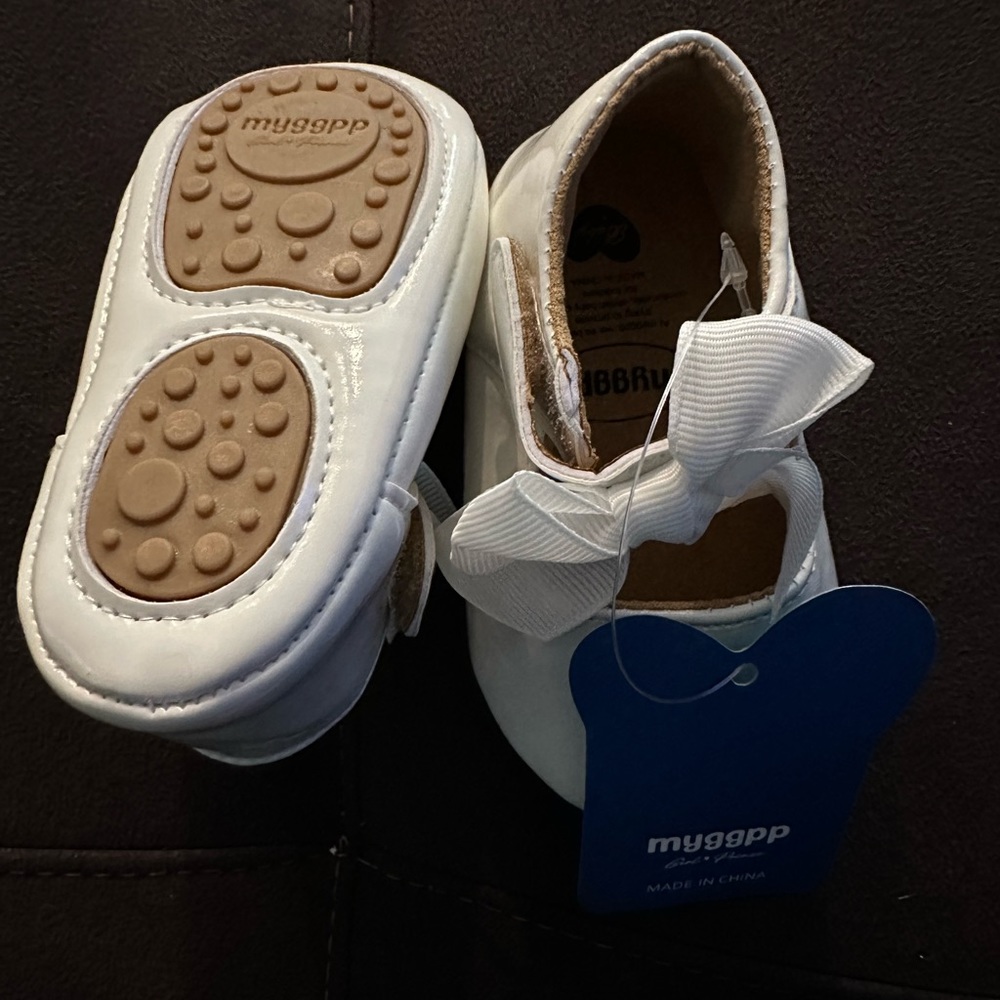 White Bow Baby Shoes